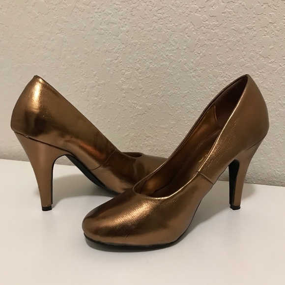 Andiamo Happy metallic copper gold faux leather heels - size 6 - Picture 6 of 6